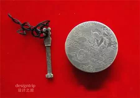 门上的艺术:中国古代锁具与门把手