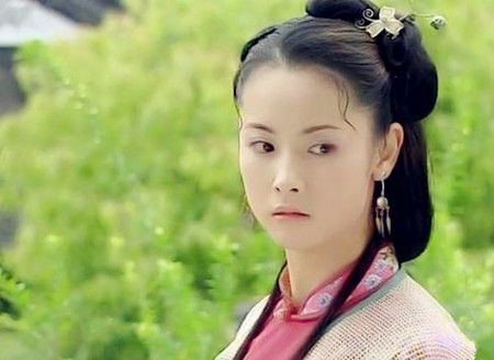 《康熙微服私访记》中,赵薇温柔似水,蒋勤勤真水灵,谁最漂亮?