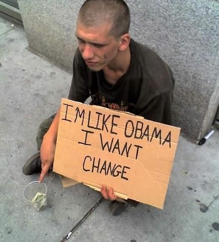 男子行乞却无人施舍,在身旁写了一句后,施舍的人络绎不绝!