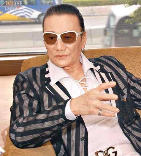 在香港黑白通吃的五个大佬,无人敢动,成龙都要