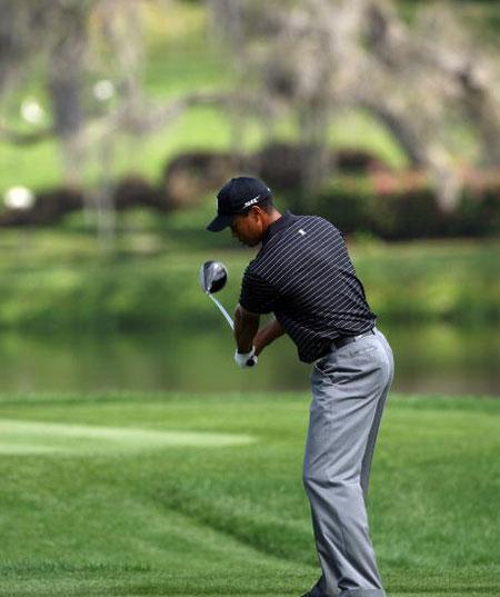 伍兹这一组高尔夫挥杆动作绝对经典,值得收藏