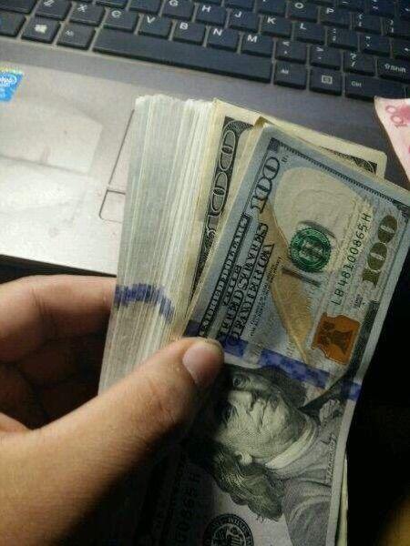 当时可把我吓一跳,一万美元那可不是少数目啊,就是家里再有钱,她也不