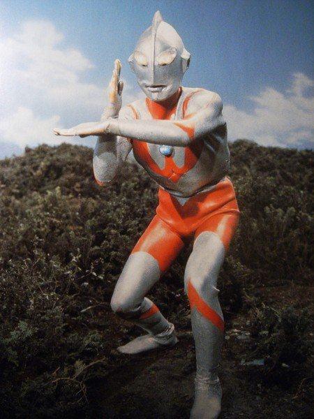 佐菲是奥特兄弟中最惨的一位,雷欧曾大战奥特五兄弟