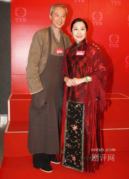 陈荣峻与吴香伦拍《危城first lady》 7月10日行礼