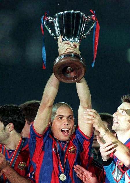 巴萨十大桑巴球星,要属罗马里奥最牛逼!