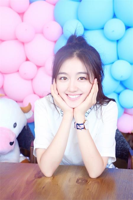 李兰迪在早期就出演动作片《富春山居图》中的小桂花.