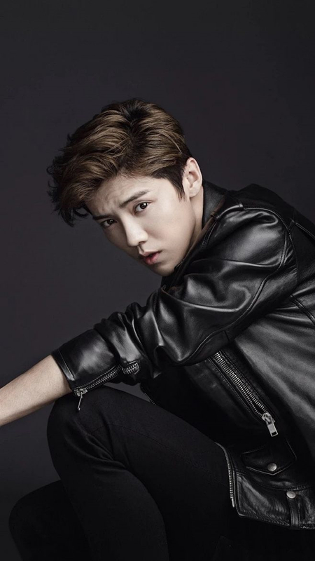 曾被评"亚洲第一帅"的鹿晗,与1米83的魏大勋同框竟被秒杀?