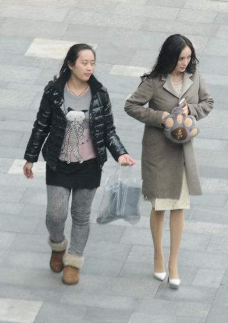 作为明星助理,除了工作要做得细致,最大的要求就是不能抢明星风头