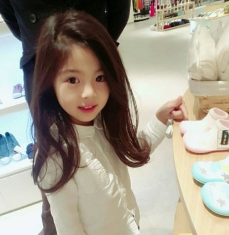 5岁小女孩长得太漂亮,你绝对不知道的秘密