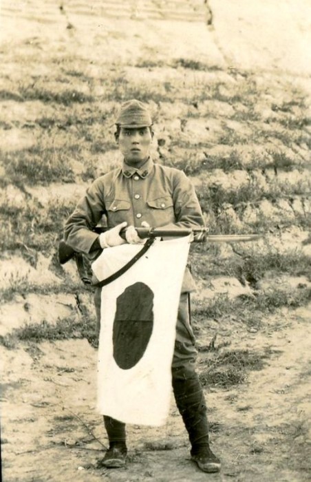 端着三八大盖的年轻恶魔:你没见过的日军单兵照