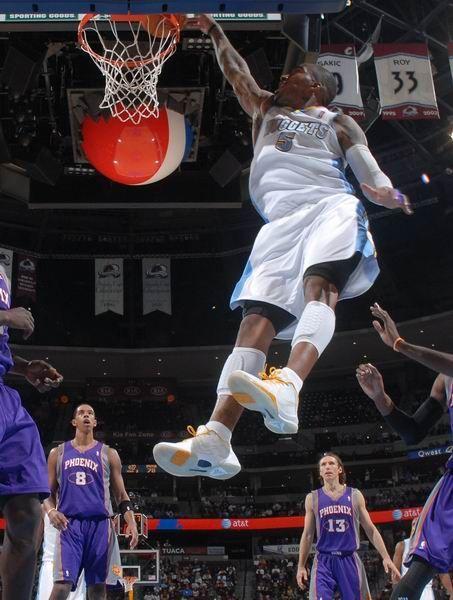 掘金时期的jr史密斯有多强隔扣穆大叔真厉害转体惊天暴扣