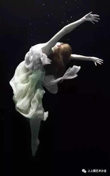 水中芭蕾人体摄影
