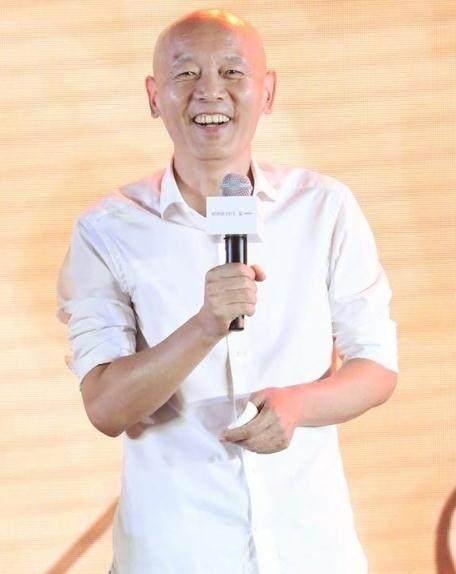 葛优躺二审被驳回艺龙被判赔偿7万元 网友：没毛病商用就是侵权了