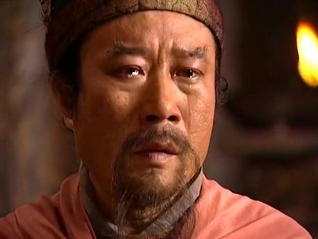 98版水浒传宋江在向皇帝下跪时屁股为啥撅的那么高