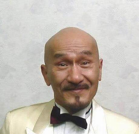 他是007电影唯一的华人导演，记得这个光头佬吗|麦嘉|导演|光头佬|华人|香港_新浪新闻