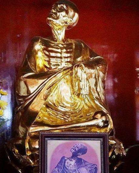 夏珠林寺肉身菩萨像图片