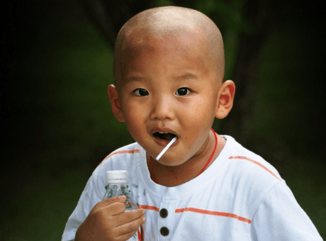 他一岁成名, 长相酷似谢霆锋, 18岁被黄百鸣力捧, 如今35岁成这样|黄