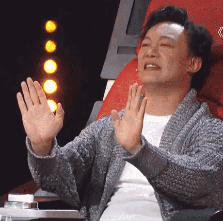 《中国新歌声》播出后,搞怪之王就真的非陈奕迅莫属了.