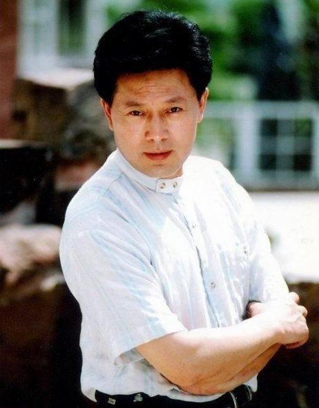 17年了,还记得《情深深雨蒙蒙》里雪姨的情夫魏光雄吗?