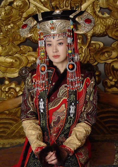 她嫁给皇太极长子豪格为妻,还未改嫁,就已经怀了多尔衮的孩子