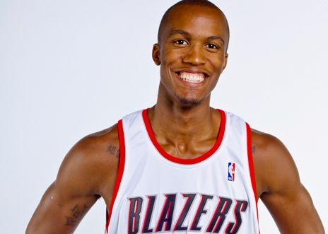 钱是他打nba的唯一动力!9岁被家人抛弃,而篮球让他走出地狱!