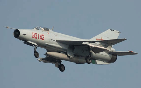 中国这款老式战机:现如今还在服役,改造超越原