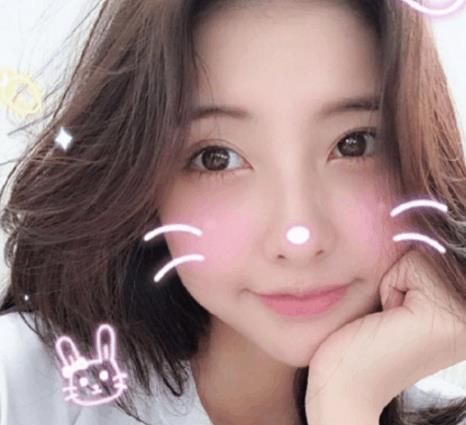 网友地铁偶遇王思聪前女友豆得儿, 不p图也这么漂亮!