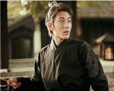 王莽: 为做皇帝, 六亲不认, 谁挡杀谁