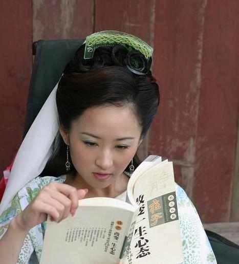 杨蕊在1999年就开始拍戏,塑造了宋甜儿 钟灵 青儿 陆无双 奔月公主等