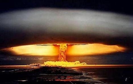 中国第一颗核弹研制成功,为何此国反应如此奇怪?真相让人好笑|原子弹|核弹|反应_新浪新闻