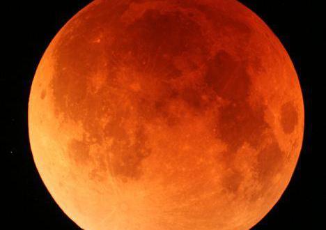 血色月全食天狗食月