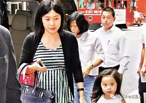 看甘比李嘉欣嫁豪门前后性格转变,就知道为何