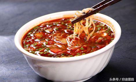 旗花面&辣子面乾县浇汤面,盛行于乾县,永寿等地;浇汤面户县摆汤面