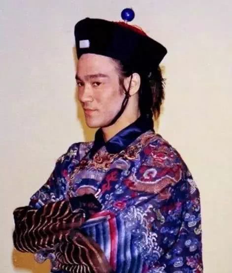 李小龙珍稀邵氏古装试妆照,饰演年羹尧,相信很多人都没见过