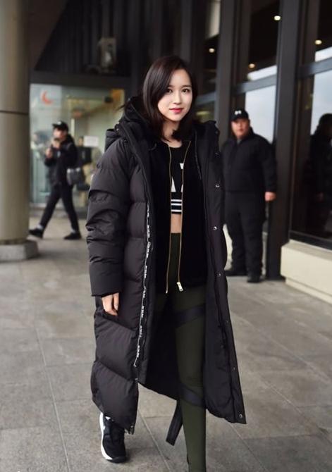 长款羽绒服怎么搭配鞋子_长款羽绒服怎么搭配裤子和鞋子