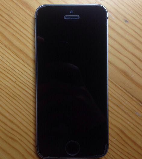 iphone5s深空灰才是颜值担当!当初被人嫌弃,后来被人追捧!