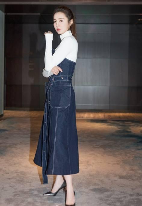 吕一穿军绿色大衣现机场,低调的像路人,网友:难怪一直红不起来