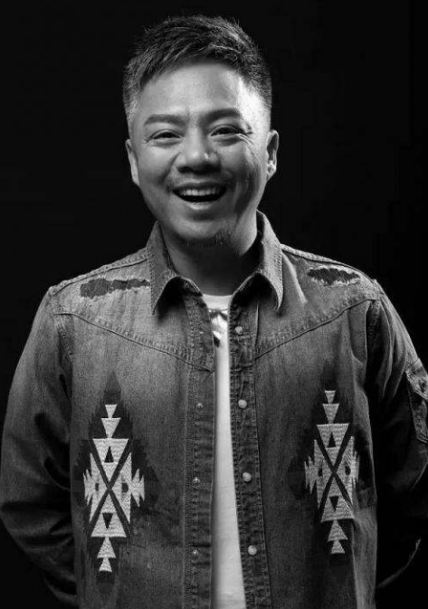 唱《冬季校园》成名,当红时转做幕后,如今改名上《歌手》无人识