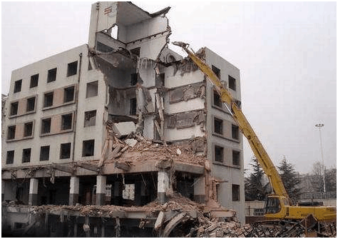 与众不同的日本, 连拆大楼都与众不同, 这方法也只在日本可行!