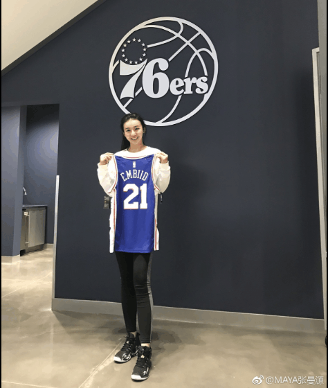 最有料的nba女主播! 1米78的身高, 迷倒众多nba球星!