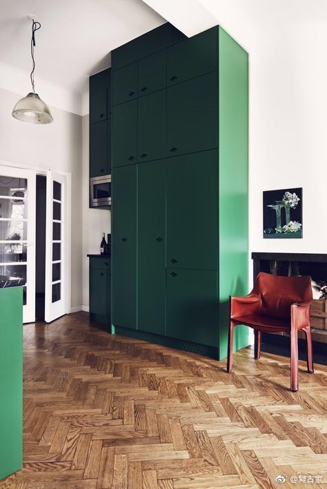 复古色彩中复古绿是当仁不让的经典代表冬天要过去了用复古绿来打造