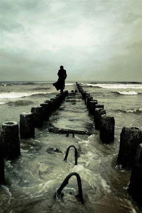 人生注定是一场单枪匹马的征程