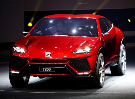 众泰t800到店实拍,车长4米9比普拉多更霸气,7座布局,仅售11万