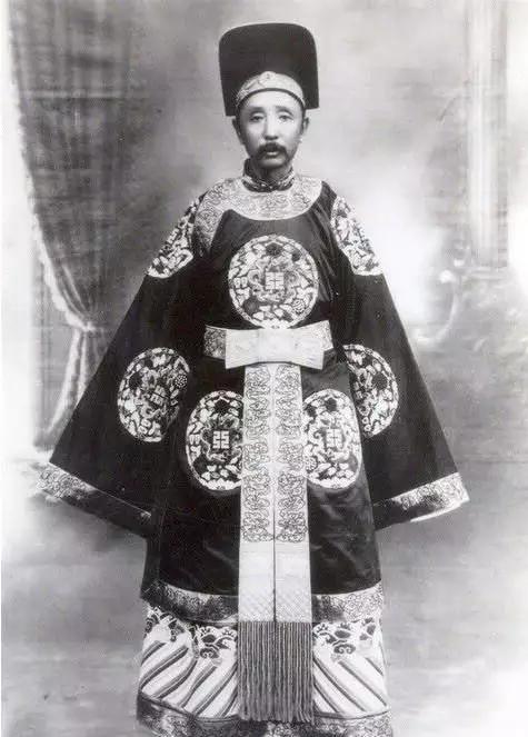 张作霖被杀,天皇为何震怒却不敢处置凶手?18年后才说出真相!