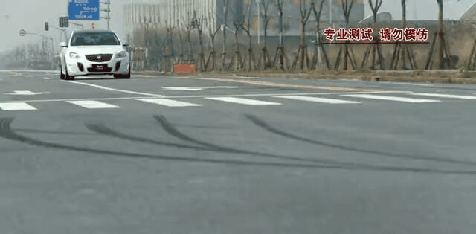 黑色车膜不能过年检？一招教你避开车膜陷阱
