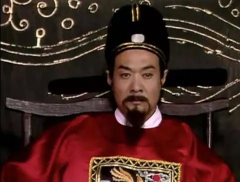 这里先用贾雨村顶着(他应该是清朝的)经查,"三年清知府,十万雪花银"的