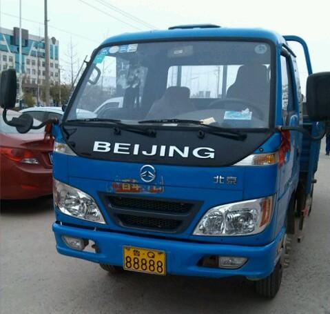 通过摇号,分配汽车牌照指标的方法,深圳成为继北京,上海,广州,贵阳