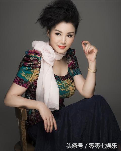 因一角红遍全国, 嫁官二代却遭家暴净身出户, 如今是励志单亲妈妈