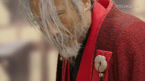 望楼上的兵士发现了异常,赶紧向留守的何晏禀报,奈何何晏猝不及防而大