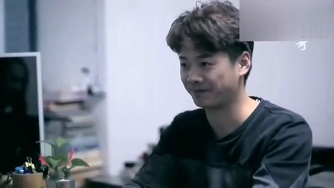 美女上司问面试小伙能干多久小伙回答一个小时